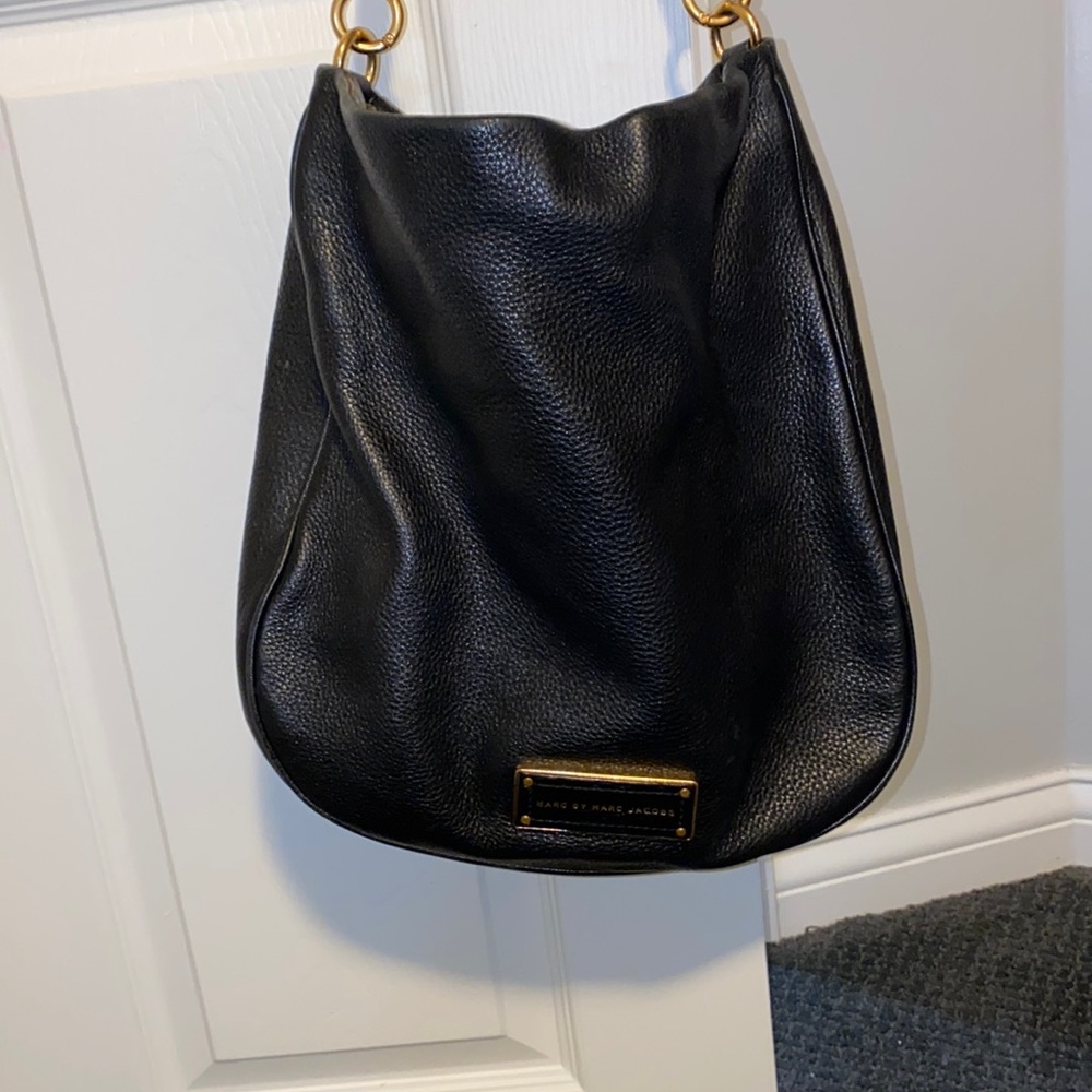 Large Marc jacobs purse black leather in good condition